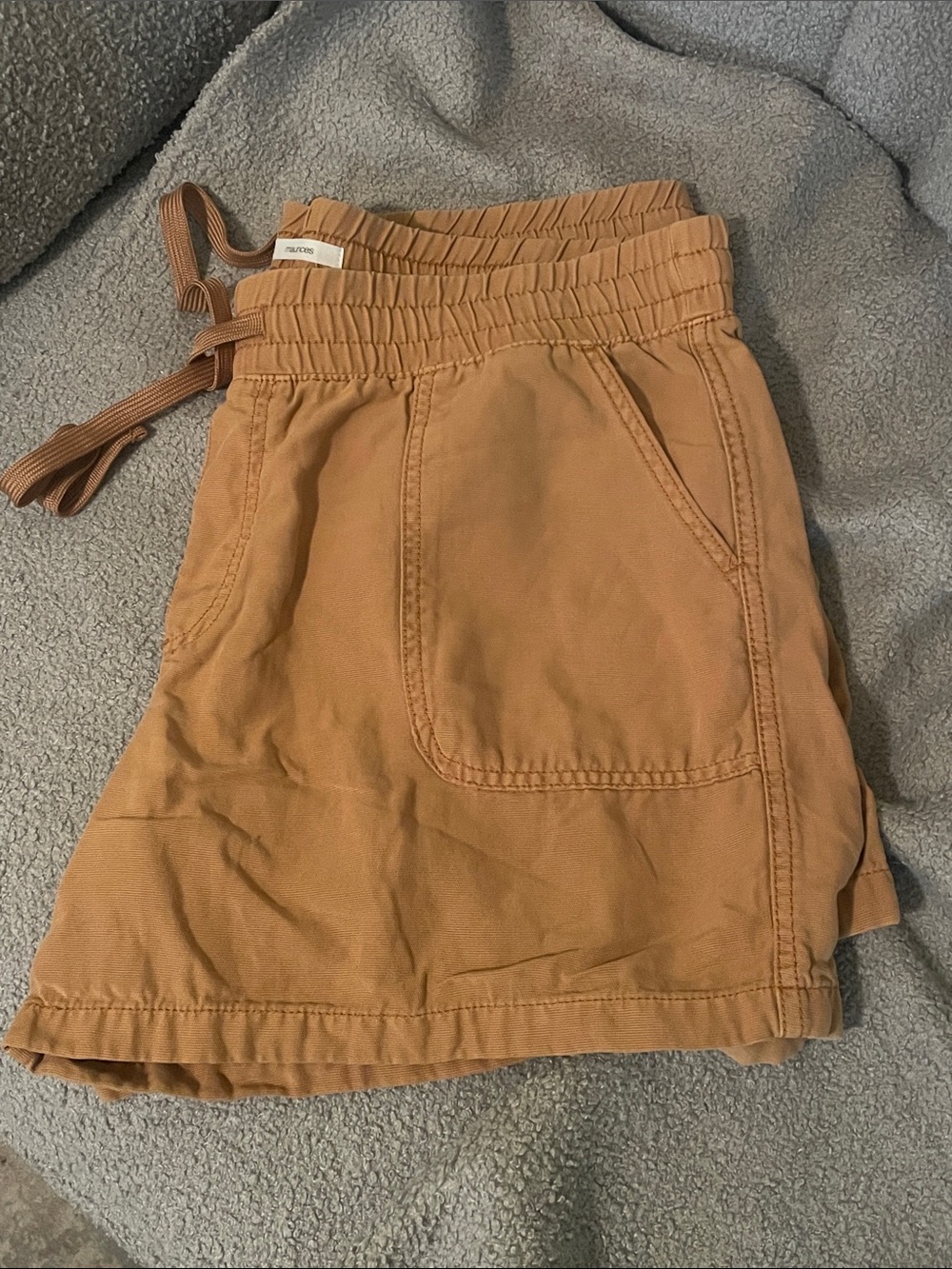 Casual Drawstring Women's Shorts in Tan
Maurice’s size 18 wide (18W) never worn